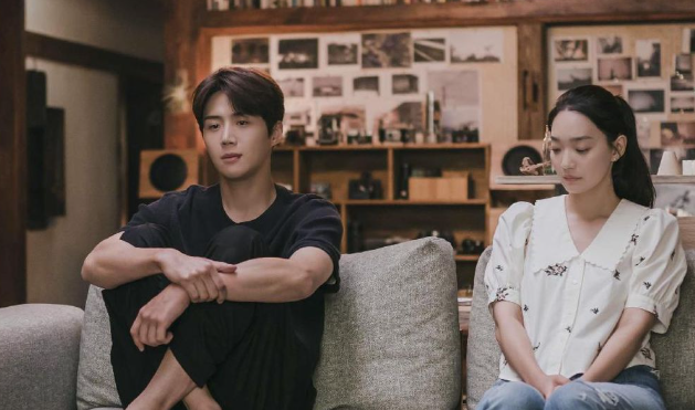 Review Film Hometown Cha-Cha-Cha: Romansa Desa yang Manis