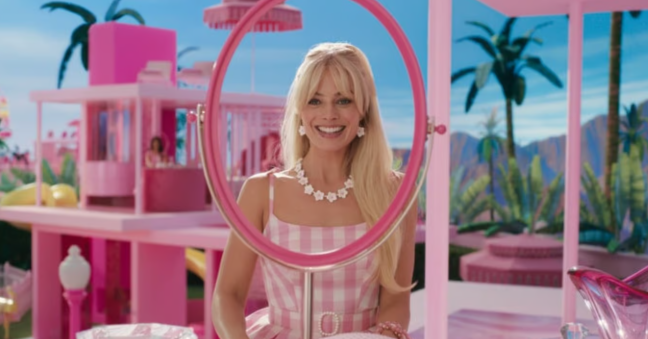 Review Film Barbie Satire Tajam Dalam Balutan Pink