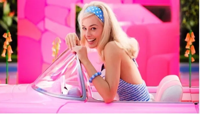 Review Barbie Film Pop Ikonik Relevan 2026